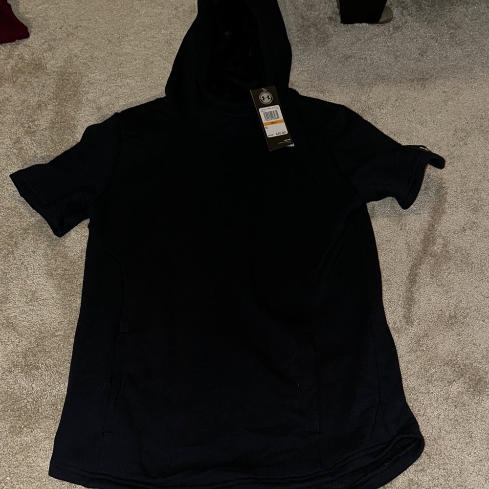 Under Armour Womens Black Hoodie T-Shirt (NWT)